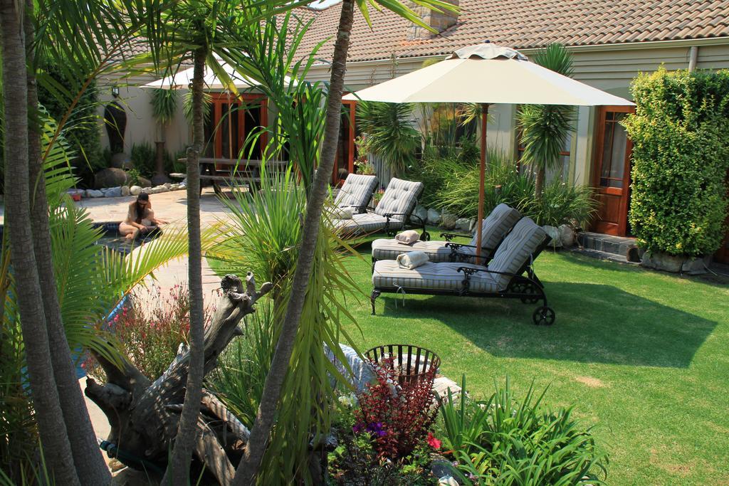 Villachad Guesthouse Kleinmond Exterior foto