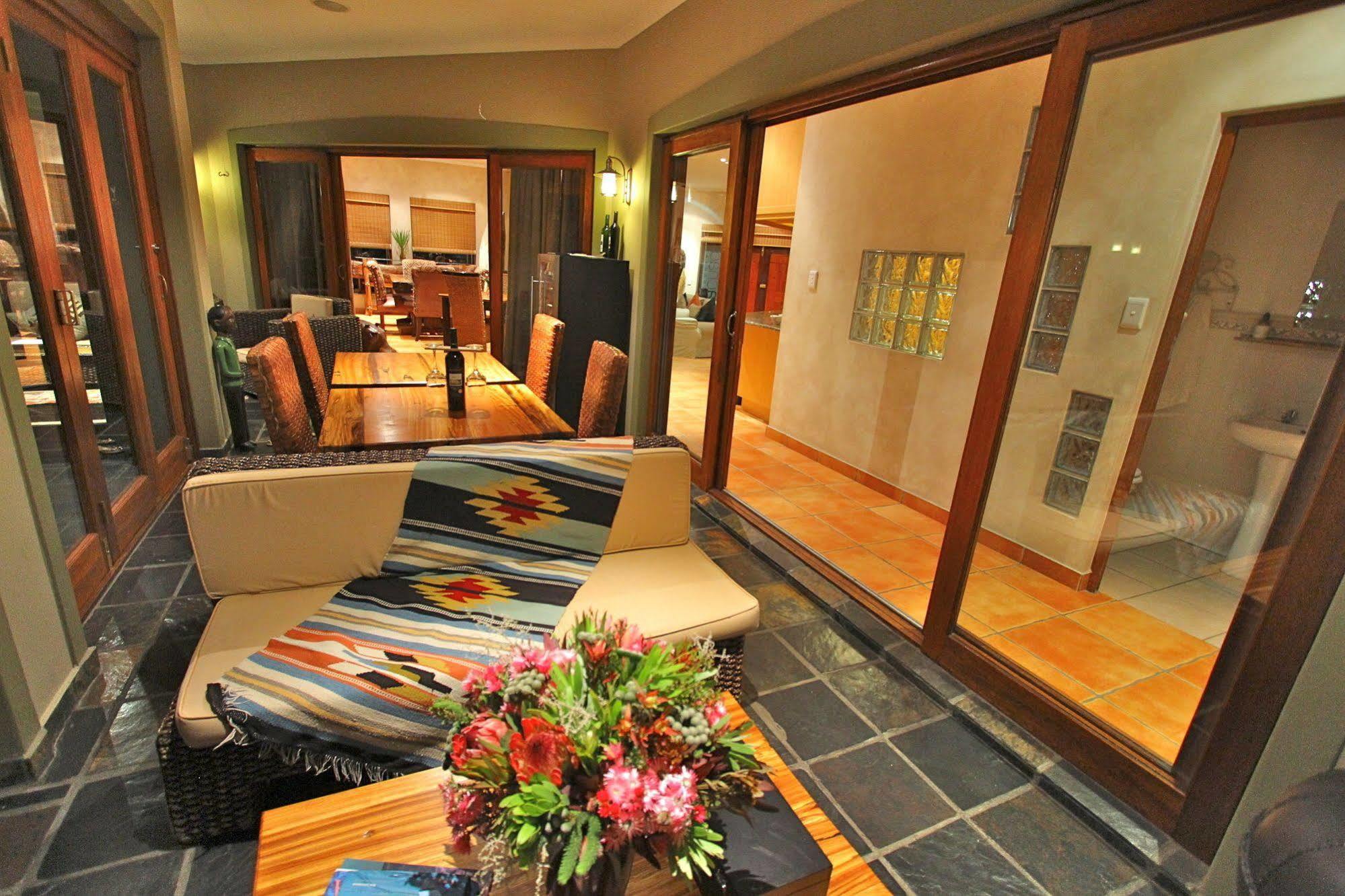 Villachad Guesthouse Kleinmond Exterior foto