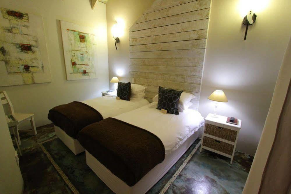 Villachad Guesthouse Kleinmond Exterior foto
