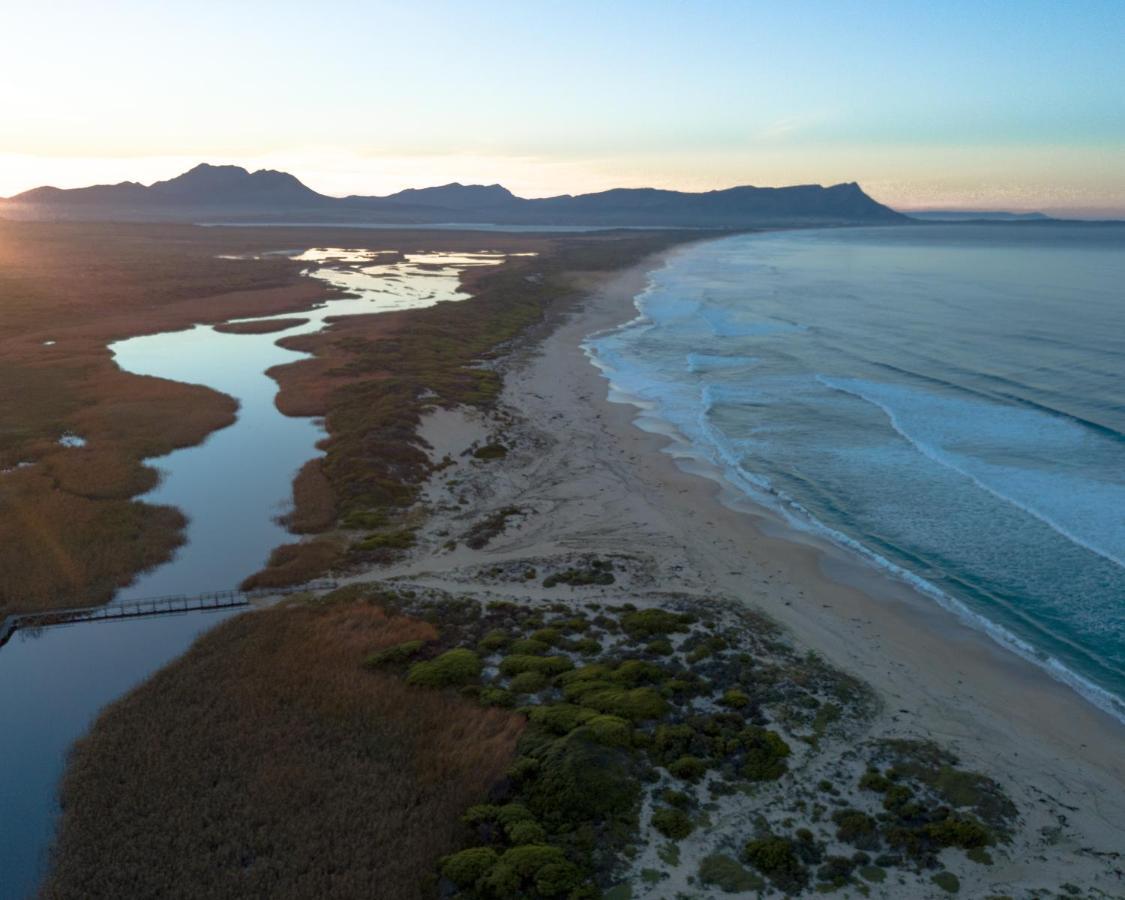 Villachad Guesthouse Kleinmond Exterior foto